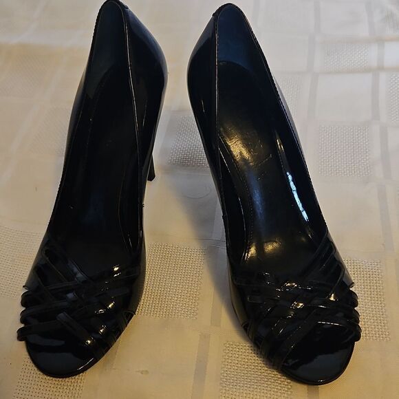 Elegant Black Women's Heels - Picture 8 of 16